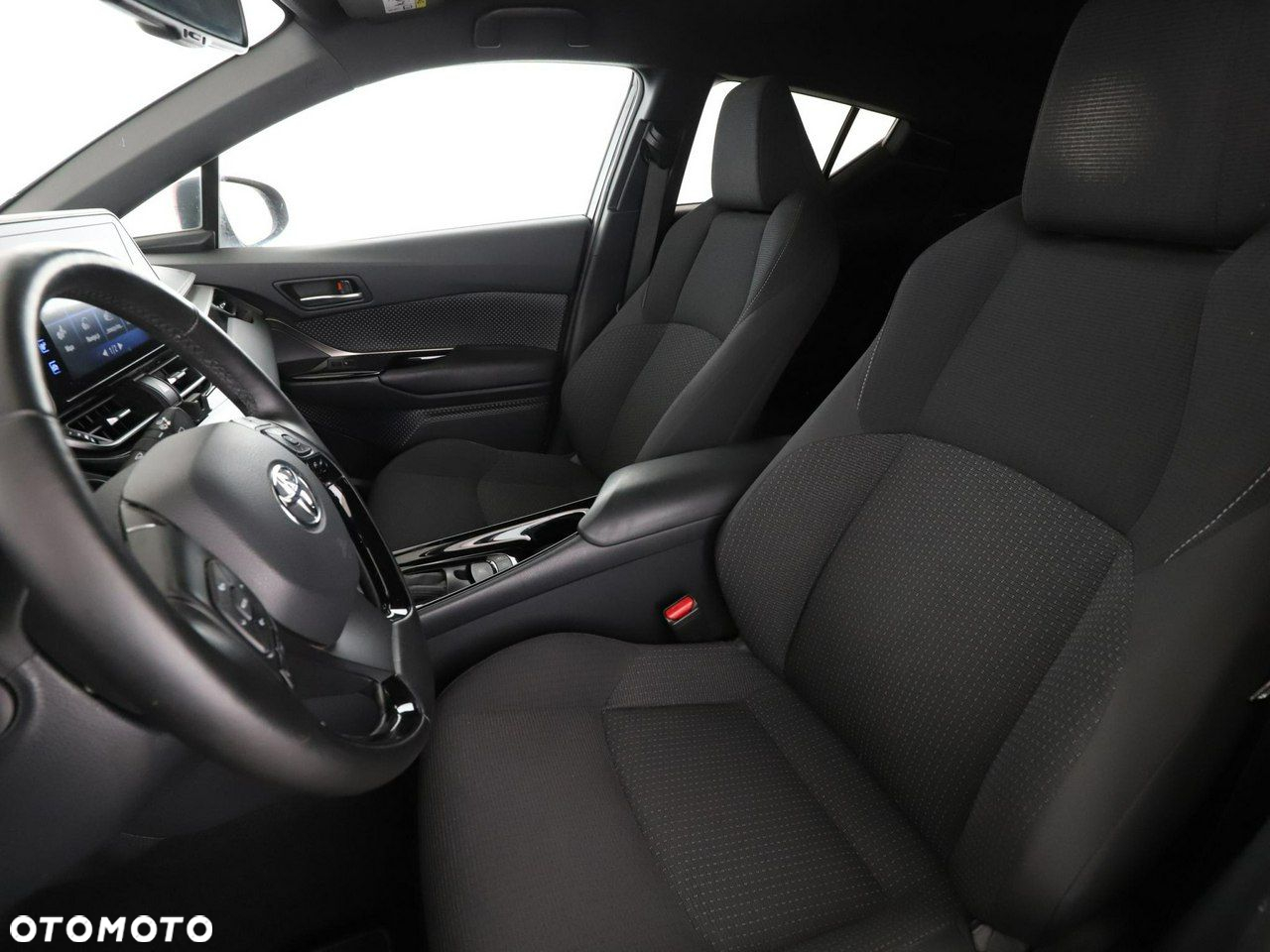 Toyota C-HR Hybrid Team Deutschland - 13