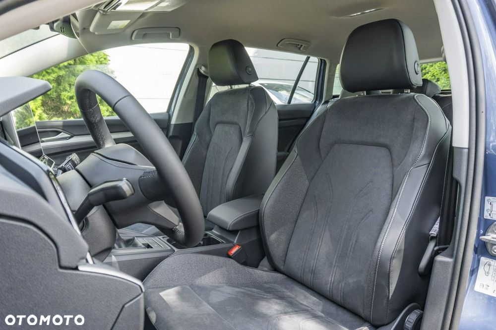 Volkswagen Golf - 17
