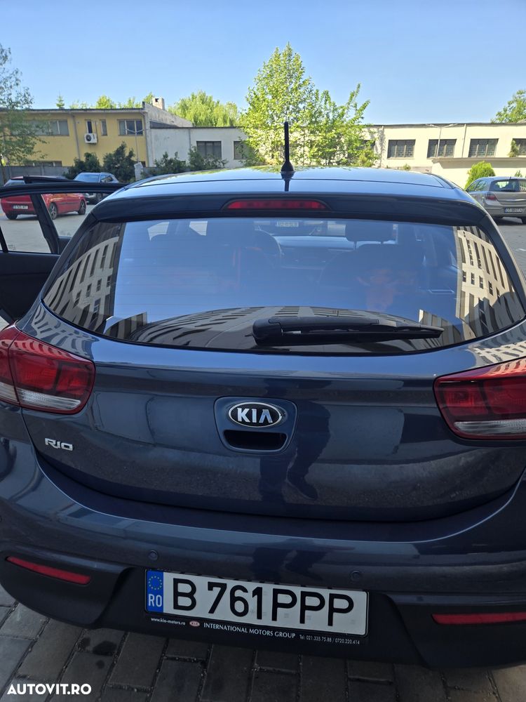 Kia Rio 1.2 MPI 5MT Urban - 2