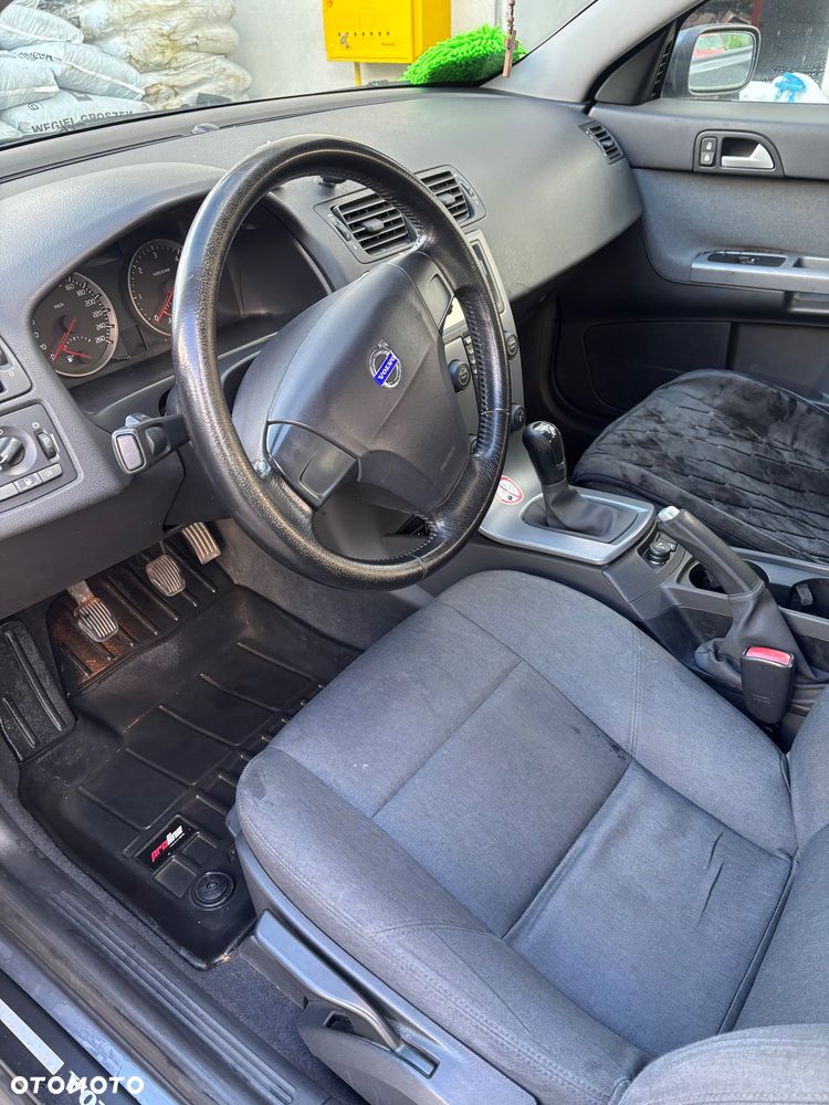 Volvo S40 2.0D - 10
