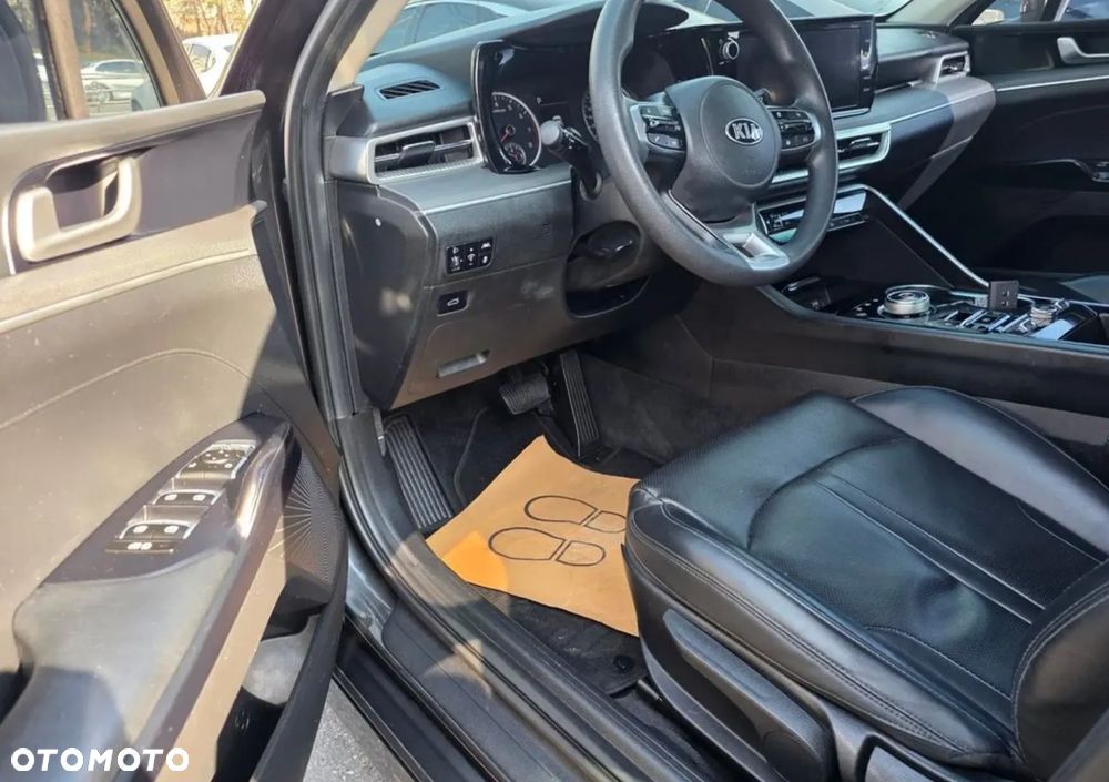 Kia K5 - 16