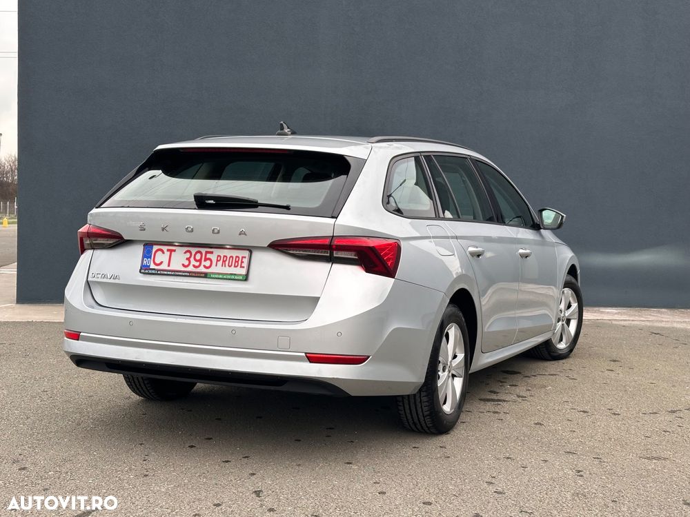 Skoda Octavia Combi Diesel 2.0 TDI Style - 17