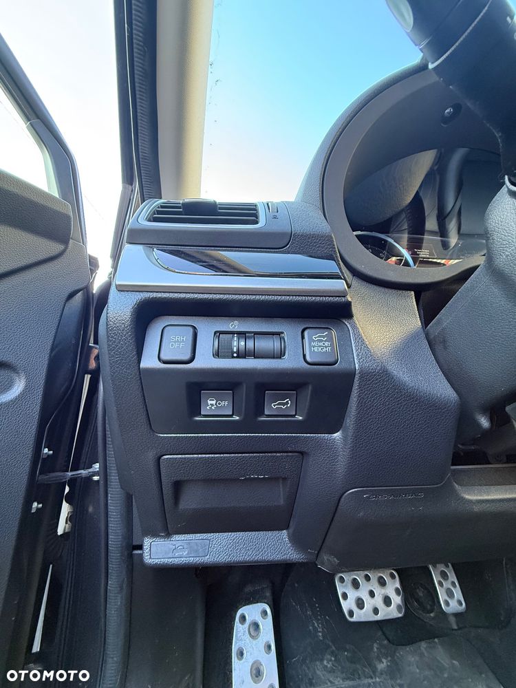 Subaru Forester 2.0 XT Platinum Lineartronic - 23