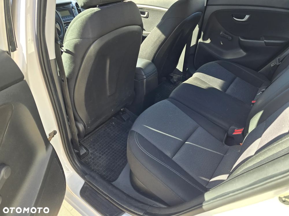 Hyundai i30 1.4 Classic + - 11