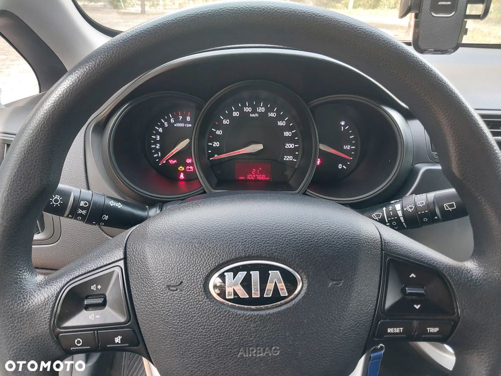 Kia Rio - 18