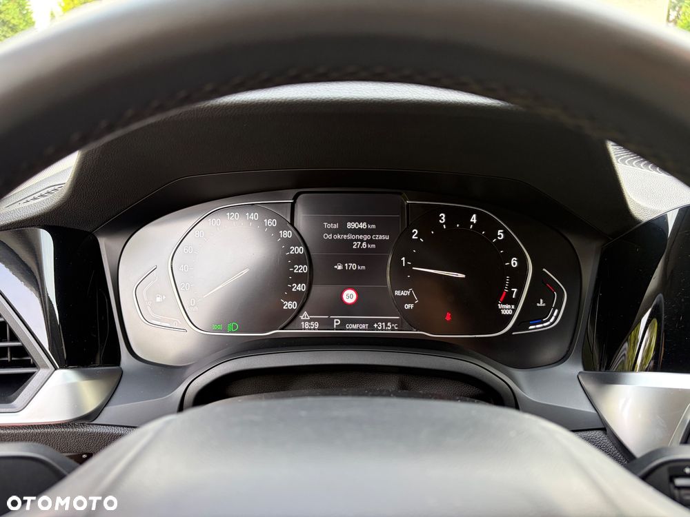 BMW Seria 3 318i Sport Line - 23