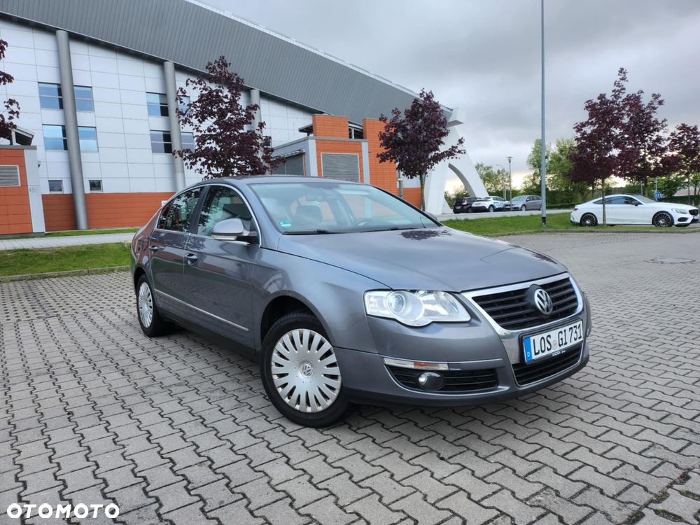 Volkswagen Passat - 2