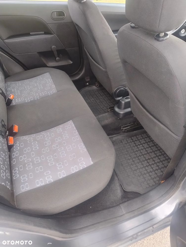 Ford Fiesta 1.25 - 21