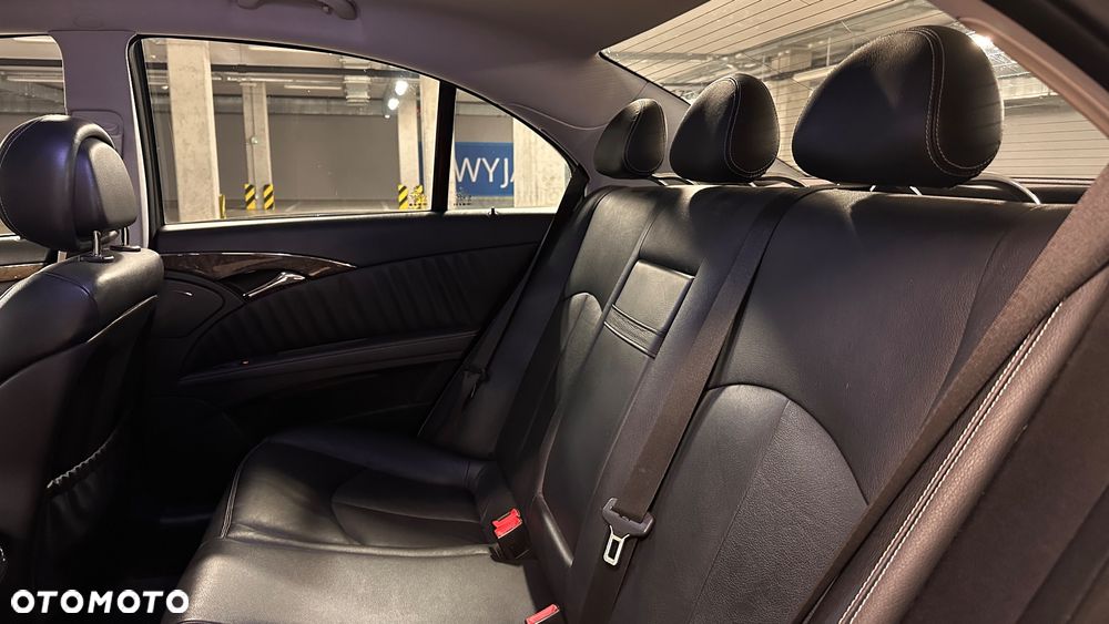 Mercedes-Benz Klasa E 320 CDI 7G-TRONIC Avantgarde - 41