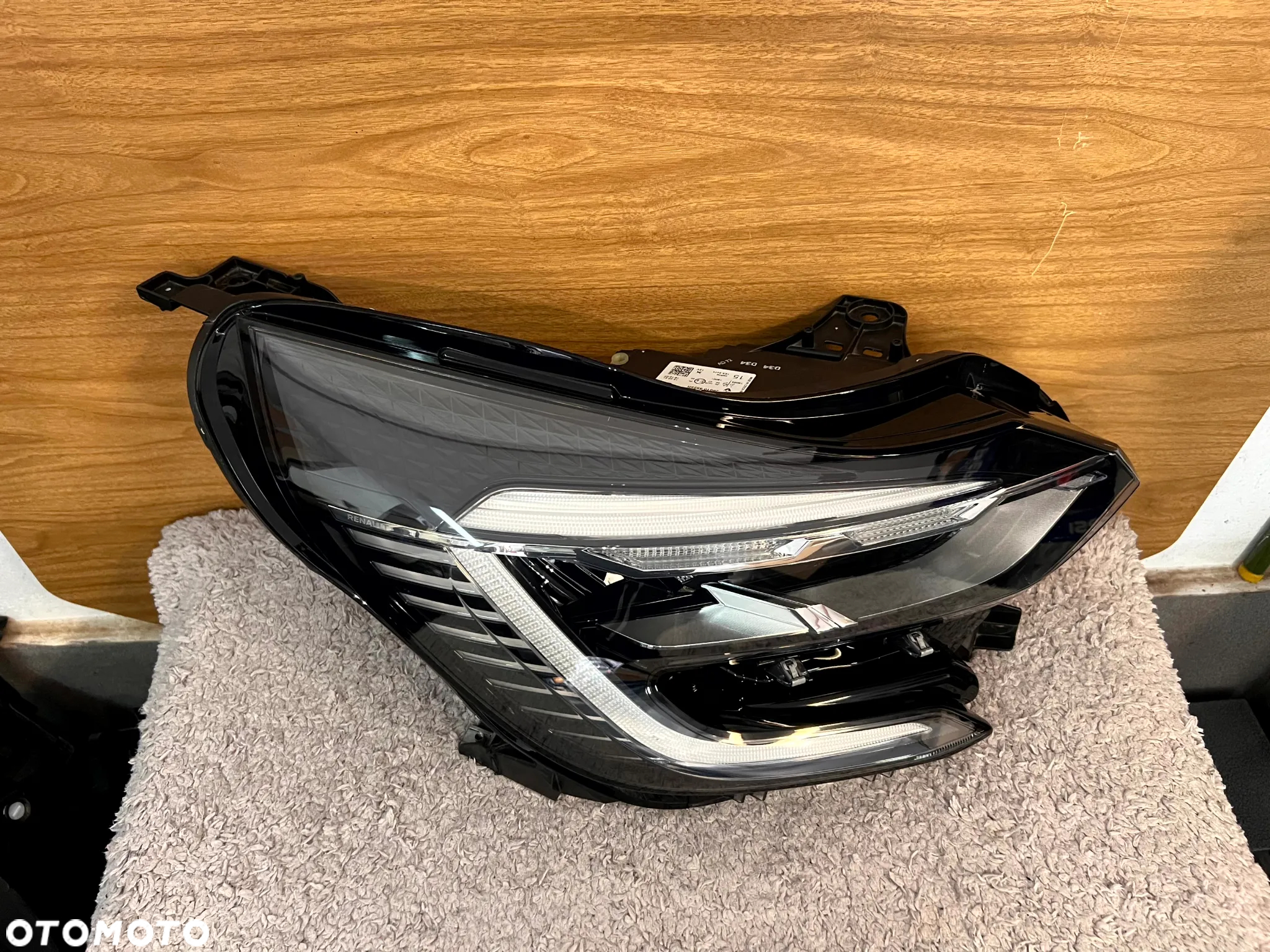 RENAULT CAPTUR II 2019-2023 LAMPA PRAWY PRZÓD PRAWA PRZEDNIA REFLEKTOR LED ORYGINAŁ EUROPA 260104525R - 2