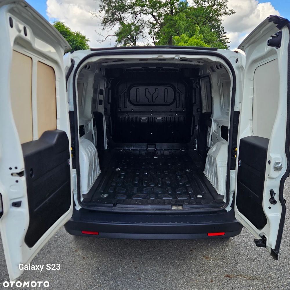 Opel COMBO - 21