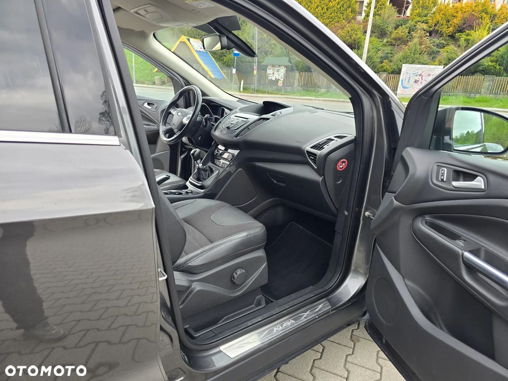 Ford Kuga 2.0 TDCi 4WD Titanium - 25