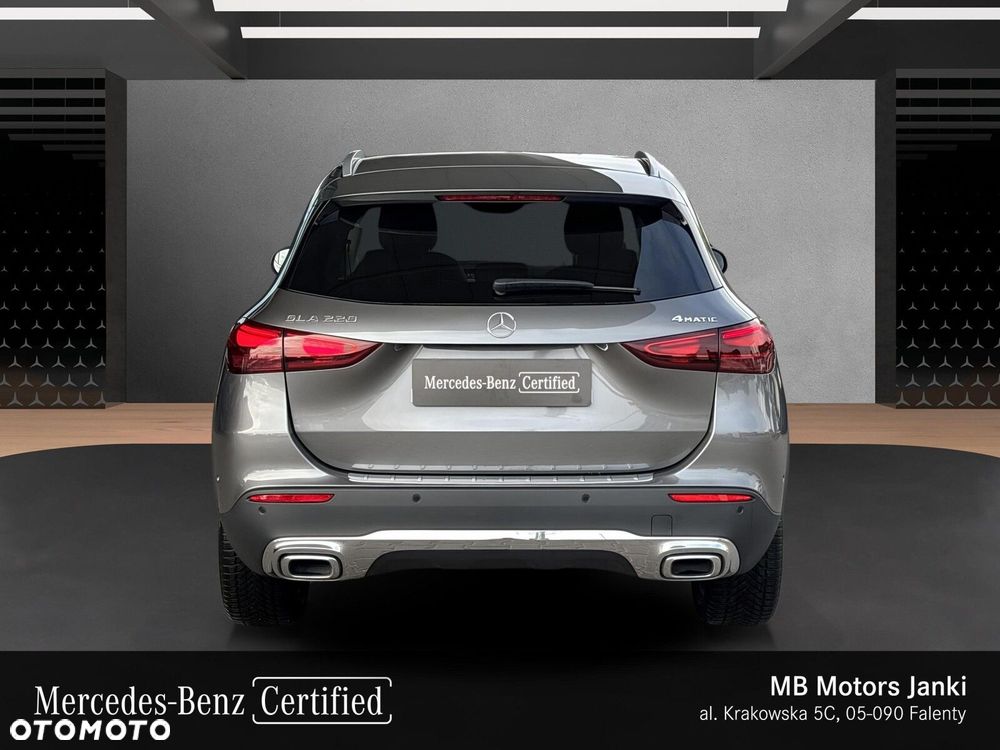 Mercedes-Benz GLA - 5