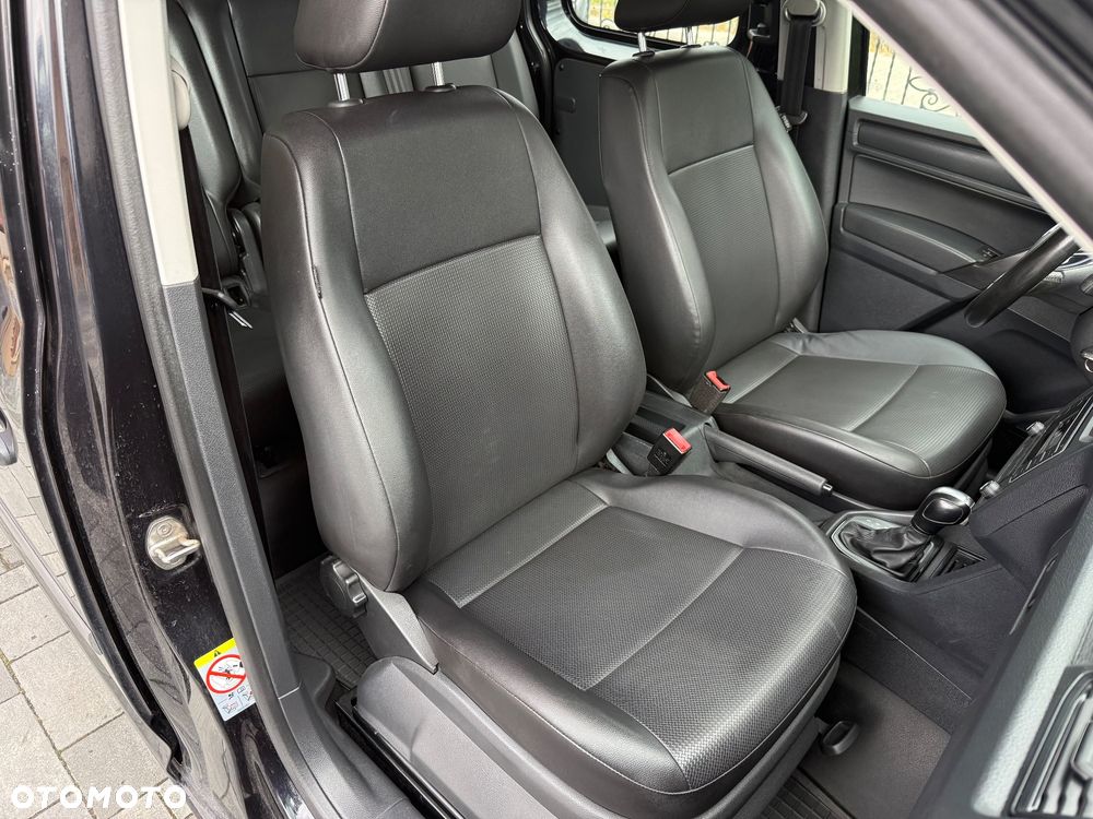 Volkswagen Caddy Maxi 2.0 TDI Trendline DSG - 16