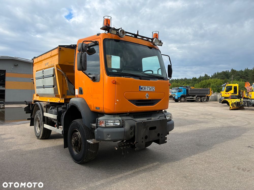 Renault MIDLUM 220 4x4 - 4
