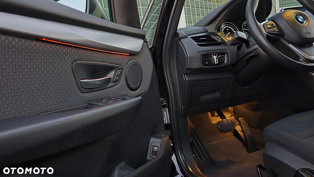BMW Seria 2 218d Active Tourer Sport-Aut Advantage - 16