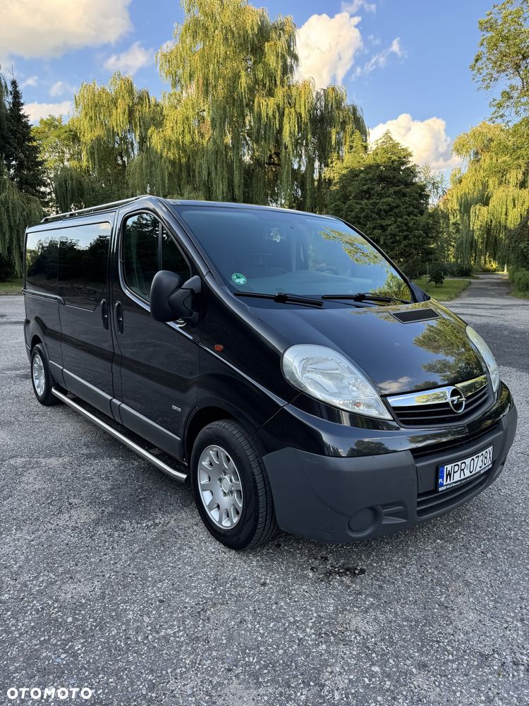 Opel Vivaro - 1