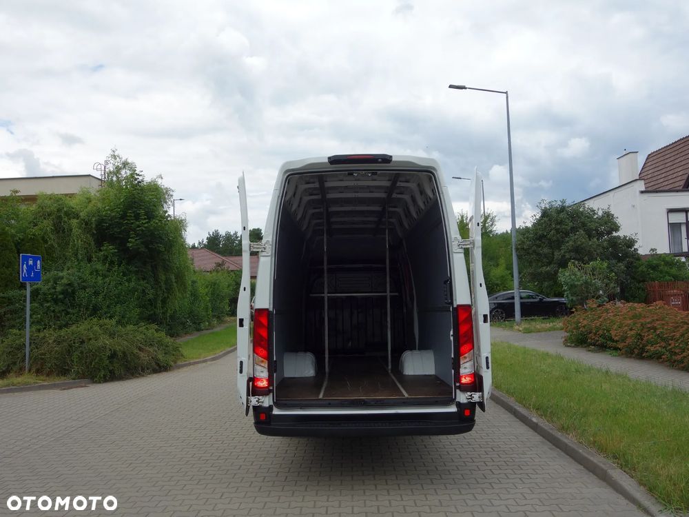 Iveco DAILY 35C15 - 9