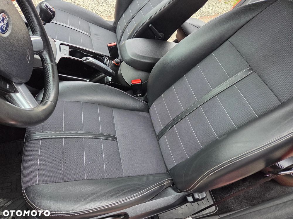 Ford Kuga 2.0 TDCi 4x4 Titanium - 21