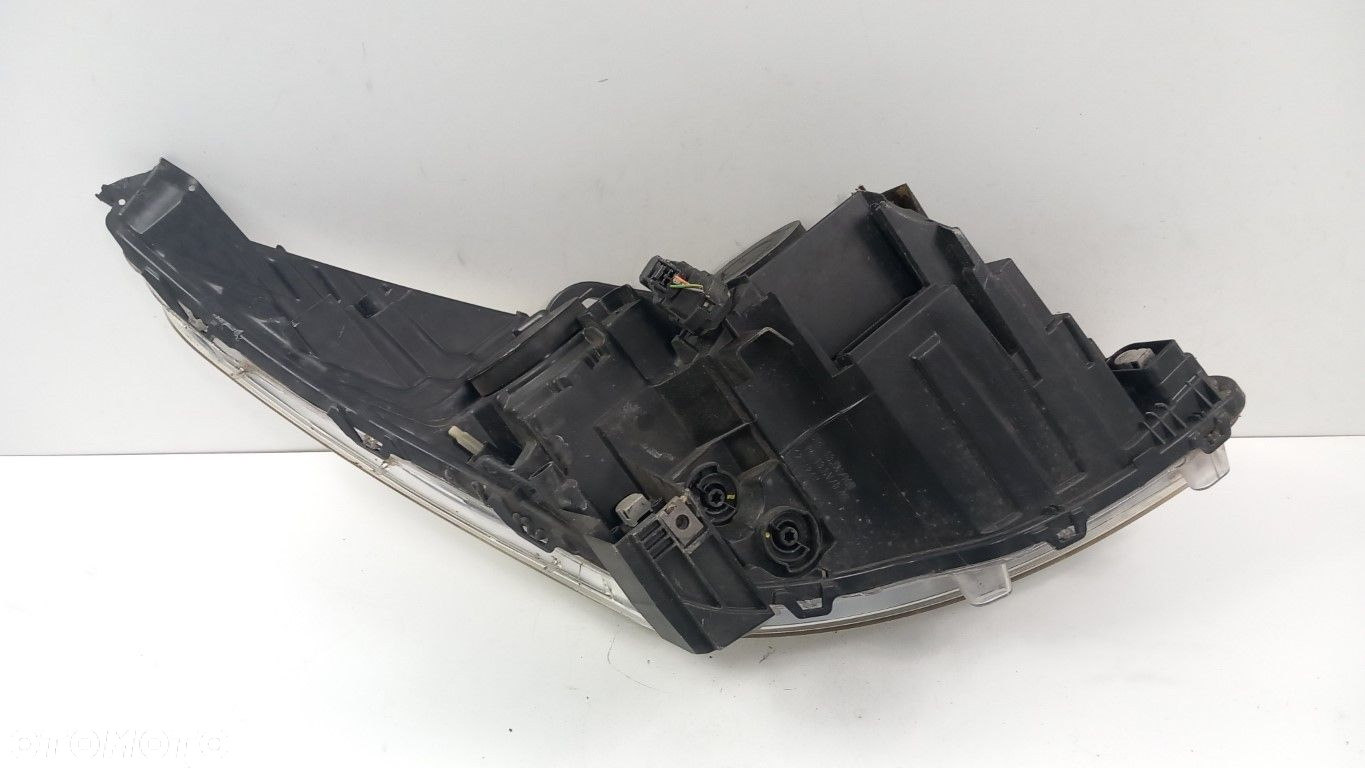 PEUGEOT 5008 I LAMPA PRZÓD LEWA - 8