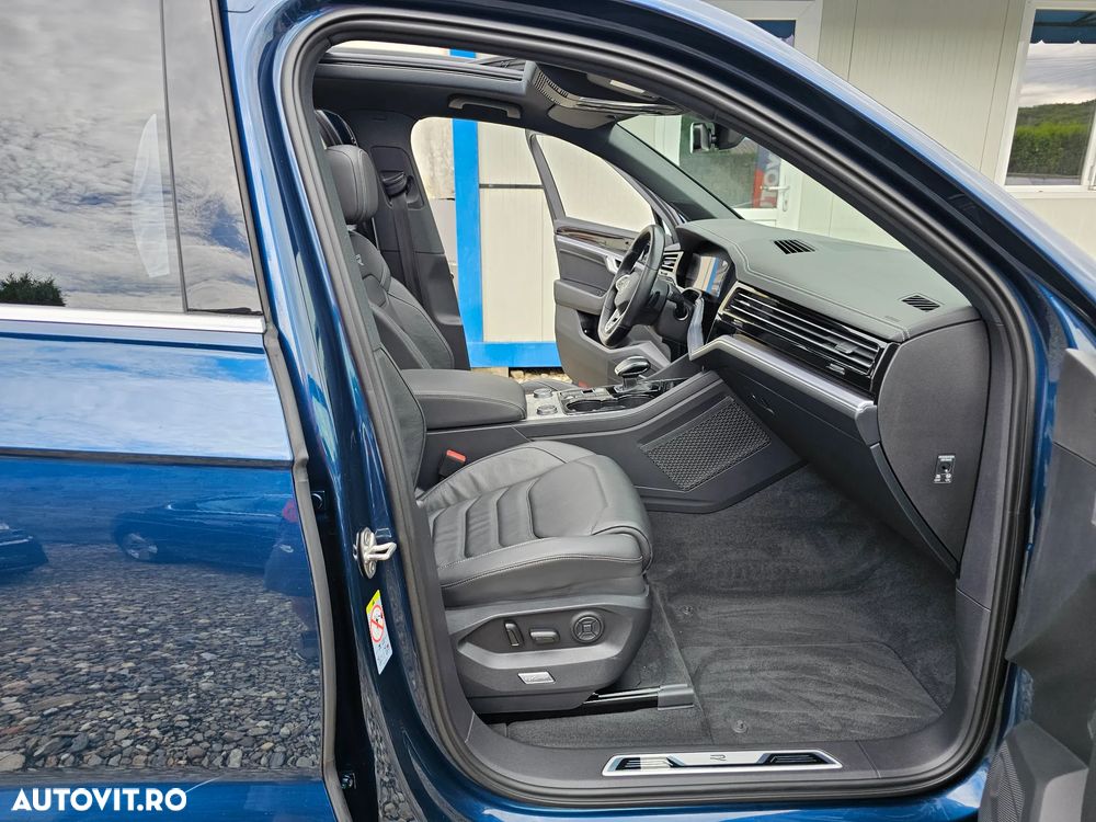 VOLKSWAGEN Touareg 2023 — imagine 24