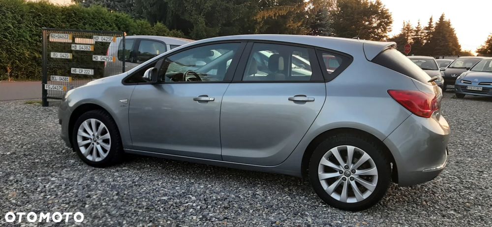Opel Astra - 19