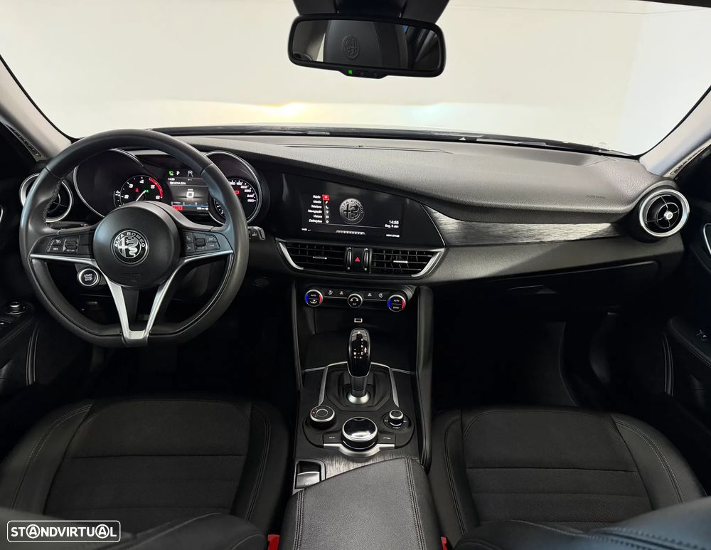 Alfa Romeo Giulia 2.2 AT8 Super - 20