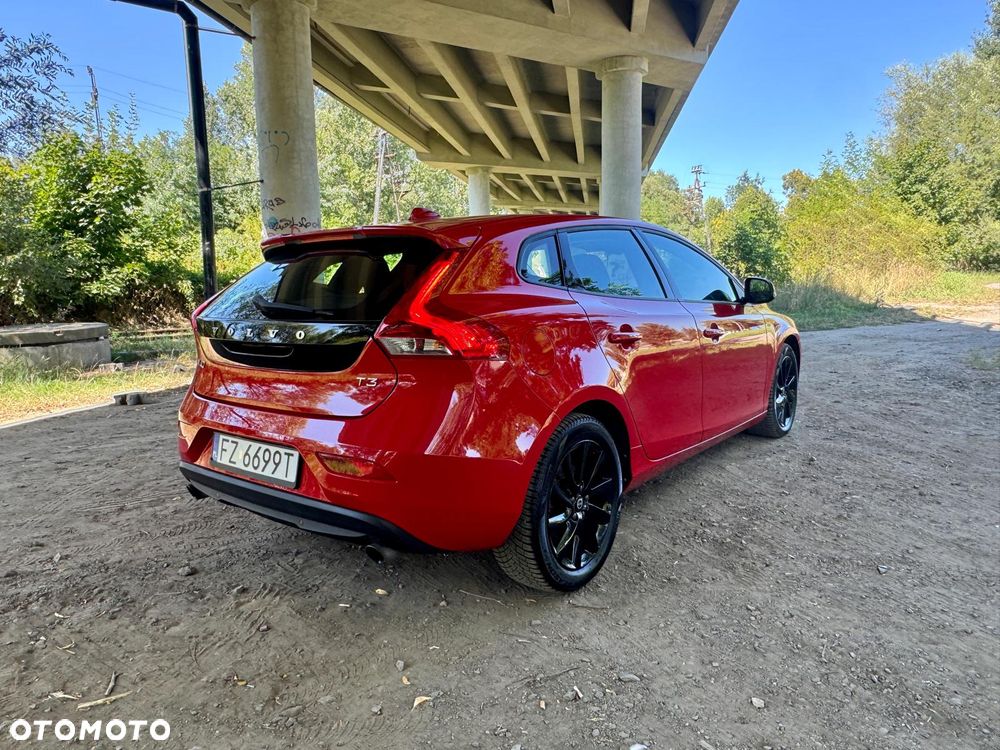 Volvo V40 T3 Drive-E Momentum - 3