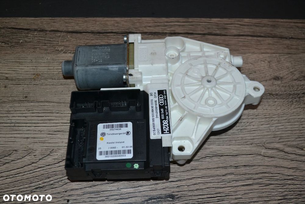 AUDI A3 8P 04-12 SILNICZEK OPUSZCZANIA SZYB MODUŁ PRAWY PRZÓD 8P0959802H - 1