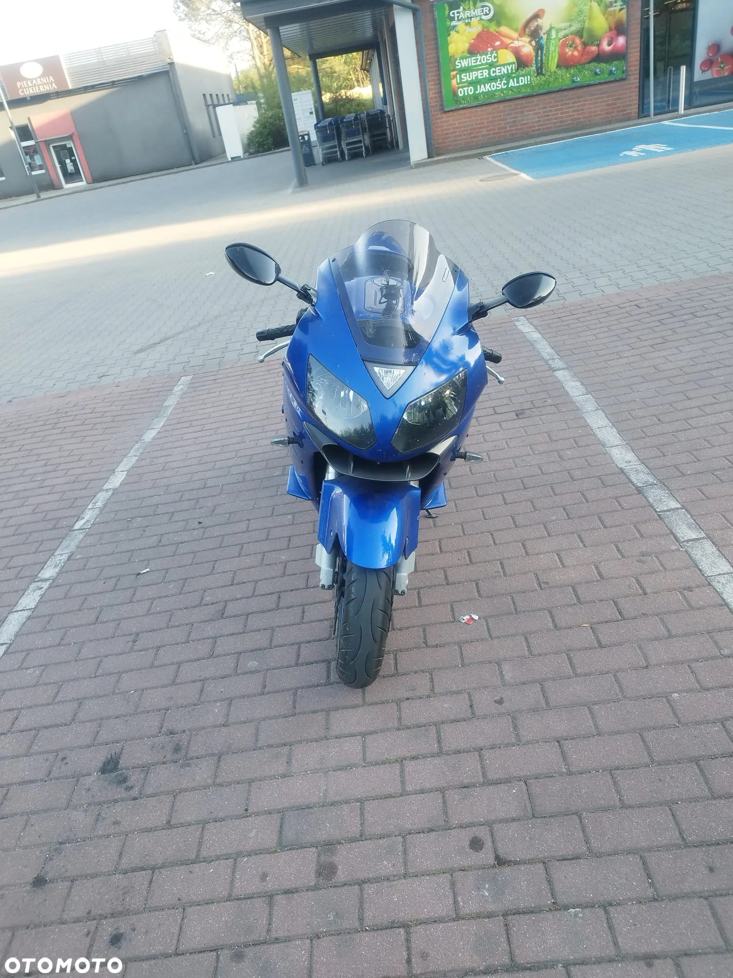 Kawasaki ZXR - 8