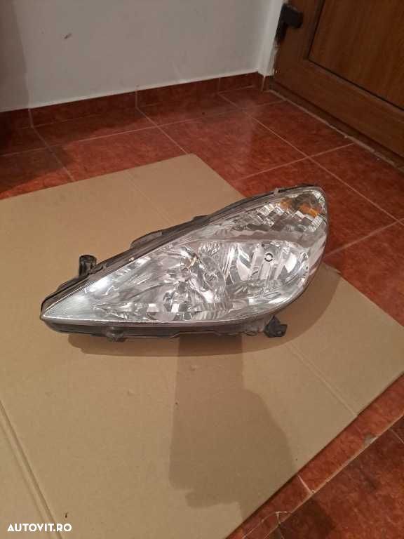 Far stanga Peugeot 607 original Europa - 1