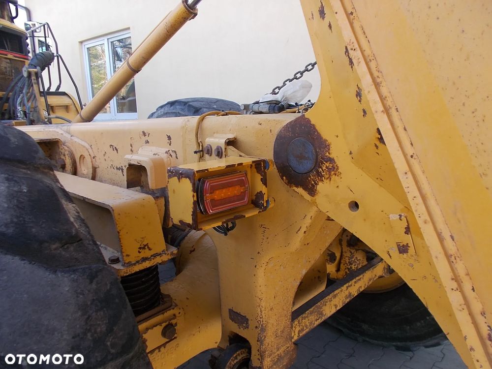 Caterpillar 725 - 28