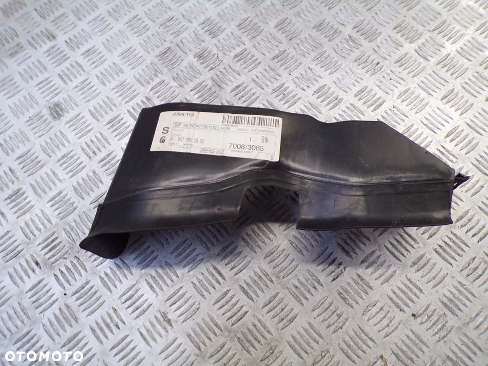 MOCOWANIE ZDERZAKA ŚLIZG PRAWY PRZÓD MERCEDES SPRINTER 907 A9068802500 - 2