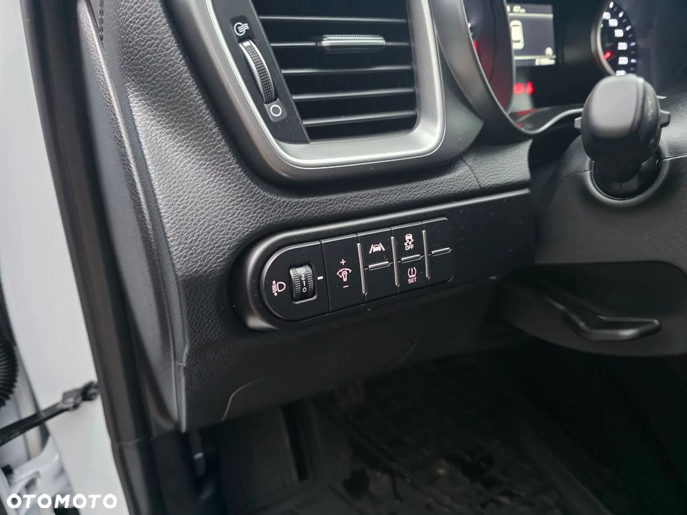 Kia Ceed 1.5 T-GDI S - 21