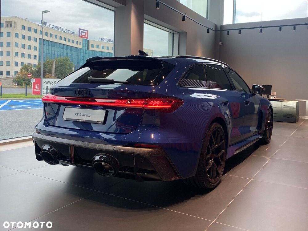 Audi RS5 Avant - 10