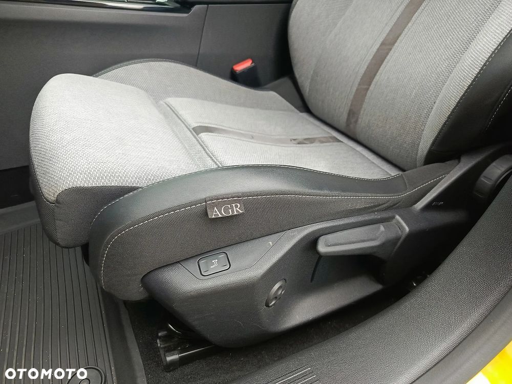 Opel Astra 1.2 T Elegance S&S - 11