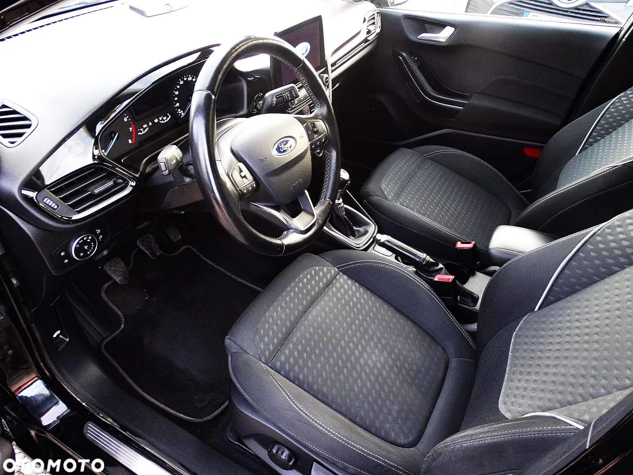 Ford Fiesta 1.0 EcoBoost Start-Stop Titanium - 16
