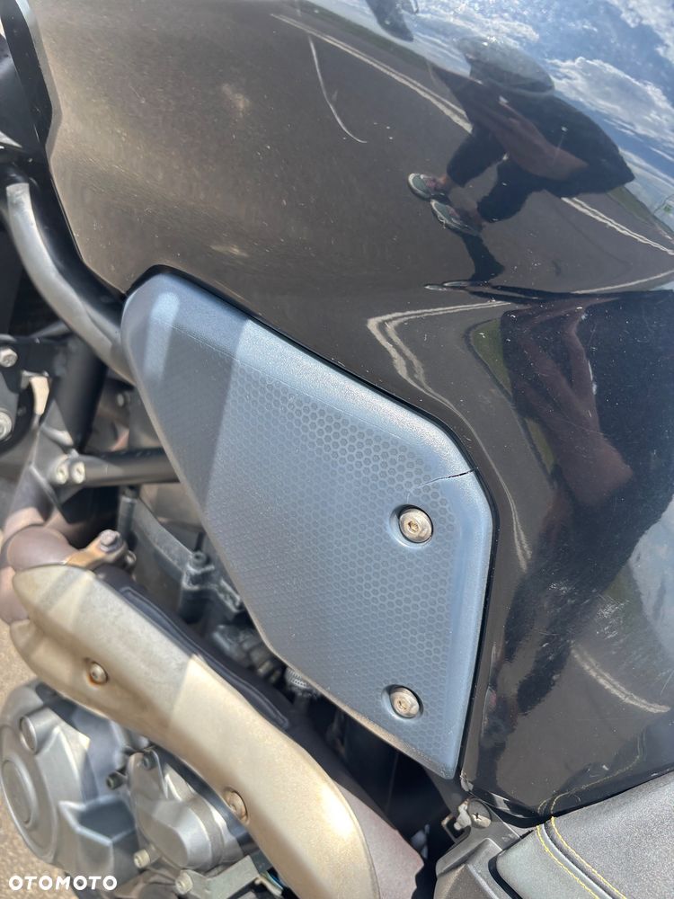 Yamaha MT - 7
