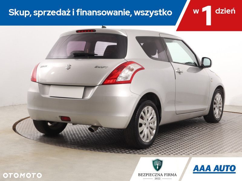 Suzuki Swift - 7