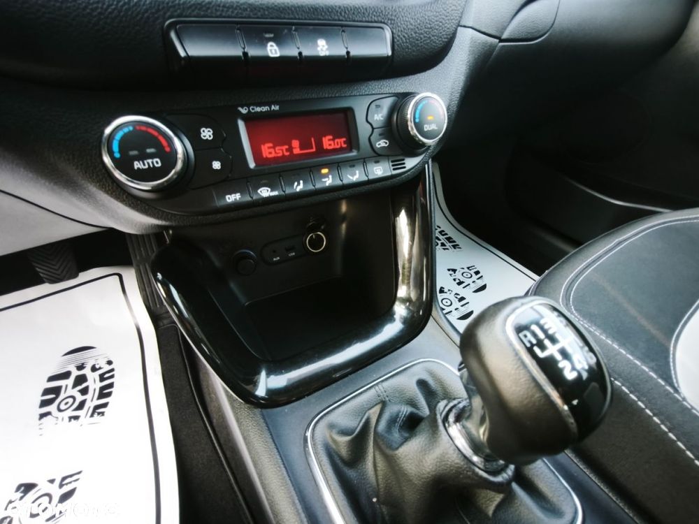 Kia Ceed - 10