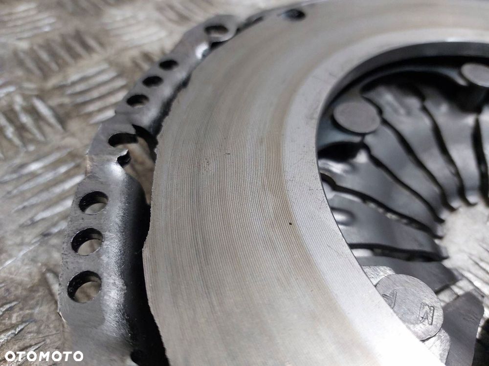 KOŁO DWUMASOWE + TARCZA DOCISK ŁOŻYSKO OPOROWE VOLVO V40 II 1.6 D 415053710 - 8