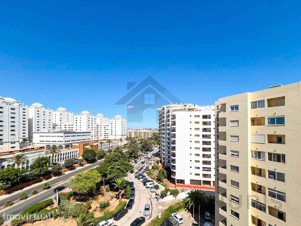 Apartamento T1 para Venda com estacionamento na Praia da Rocha - Grande imagem: 3/25