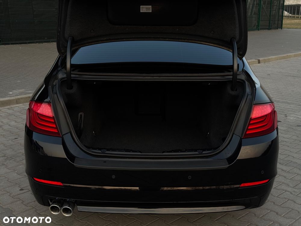 BMW Seria 5 520d - 23