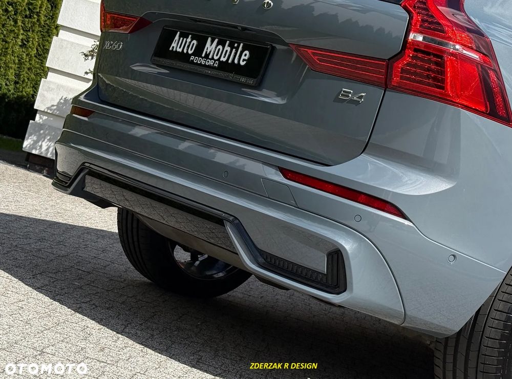 Volvo XC 60 B4 D Plus Dark - 35