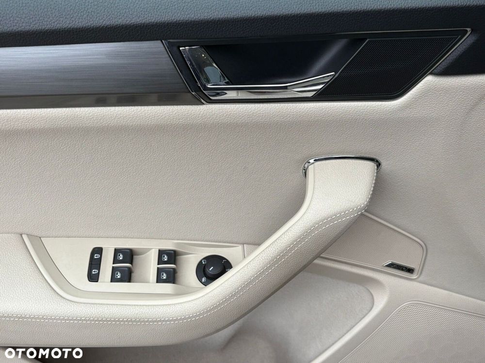 Skoda Superb 2.0 TDI SCR Style DSG - 11