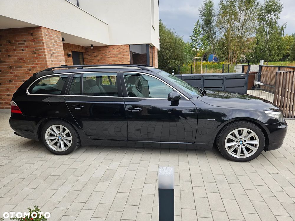 BMW Seria 5 525xd - 9