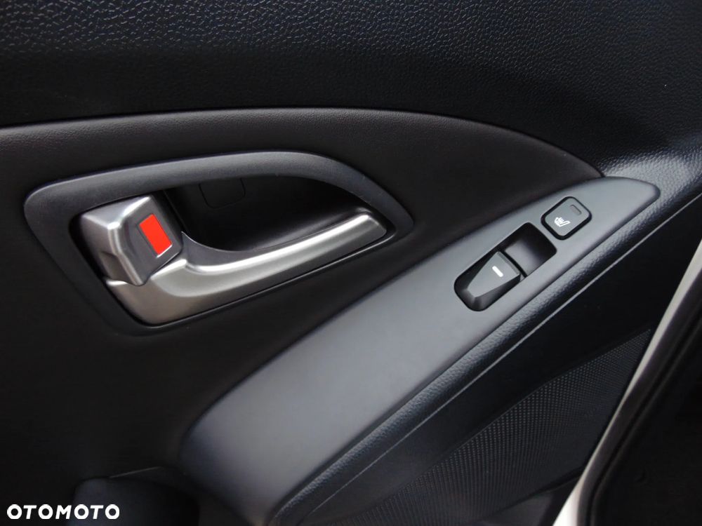 Hyundai ix35 2.0 2WD Style - 17