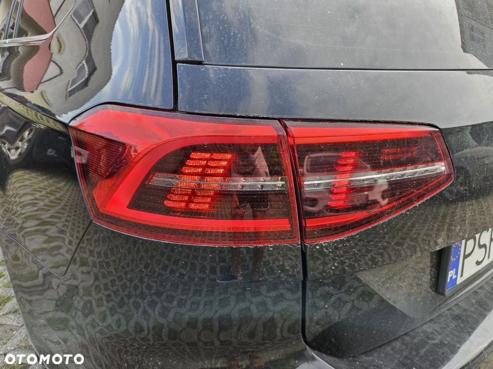 Volkswagen Passat - 33