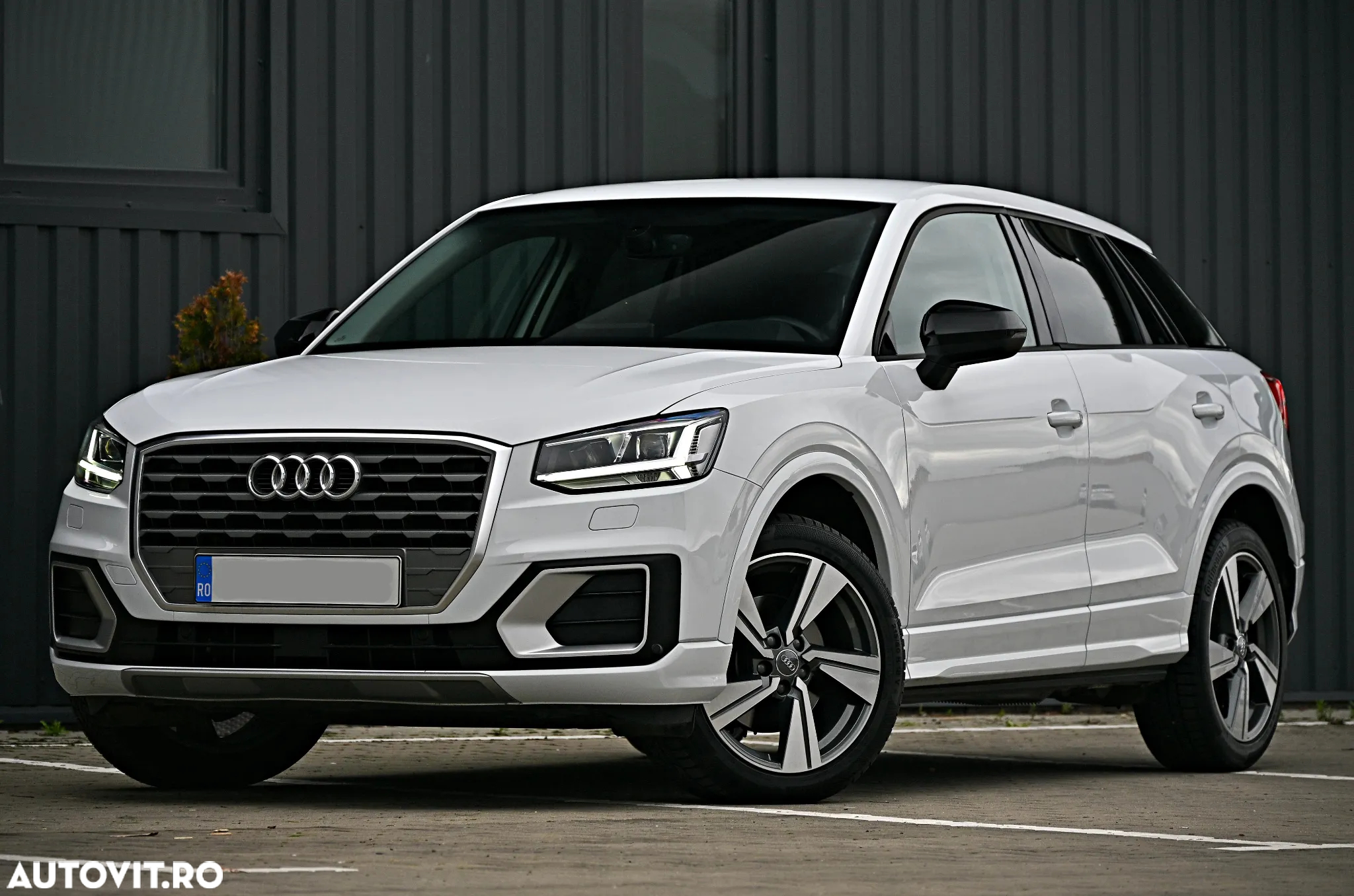 Audi Q2 1.6 30 TDI S tronic Sport - 4