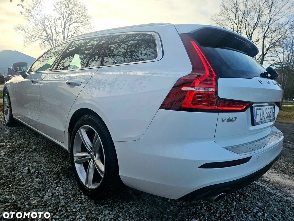 Volvo V60 D4 Momentum - 11